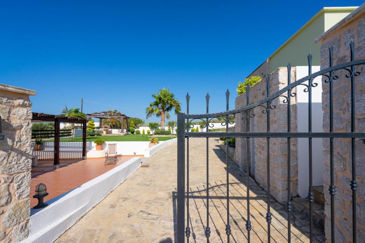Georgia'S Apartments Kouremenos Beach Anevato Eksteriør bilde